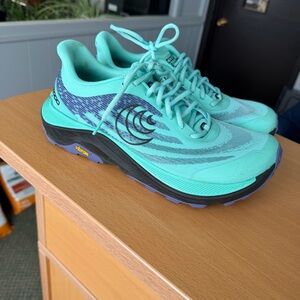 Topo Athletic Ultraventure 4 Runners